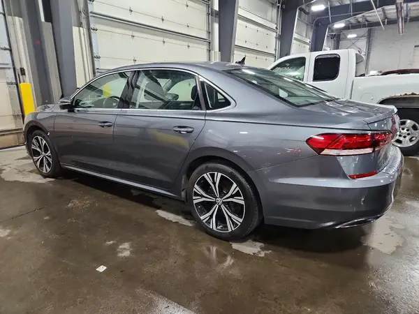 1VWSA7A31NC002446 2022 VOLKSWAGEN PASSAT - Image 2
