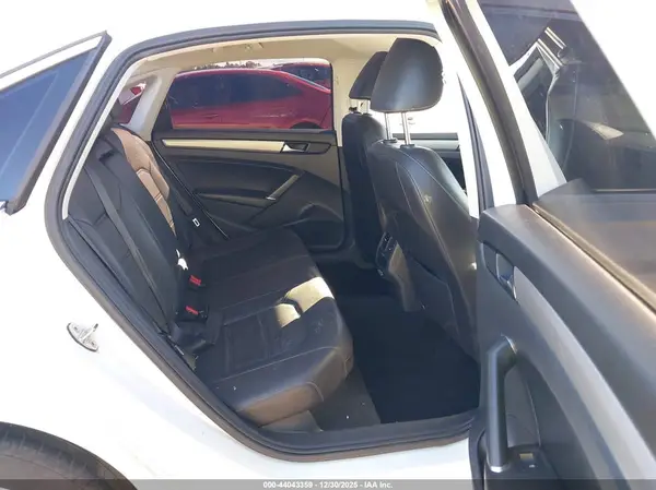 1VWSA7A32LC009631 2020 VOLKSWAGEN PASSAT - Image 8