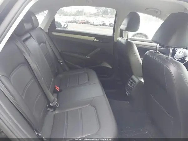 1VWSA7A32LC021925 2020 VOLKSWAGEN PASSAT - Image 8