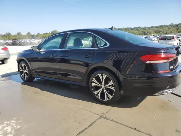 1VWSA7A32MC000588 2021 VOLKSWAGEN PASSAT - Image 2