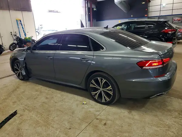 1VWSA7A32MC001921 2021 VOLKSWAGEN PASSAT - Image 2