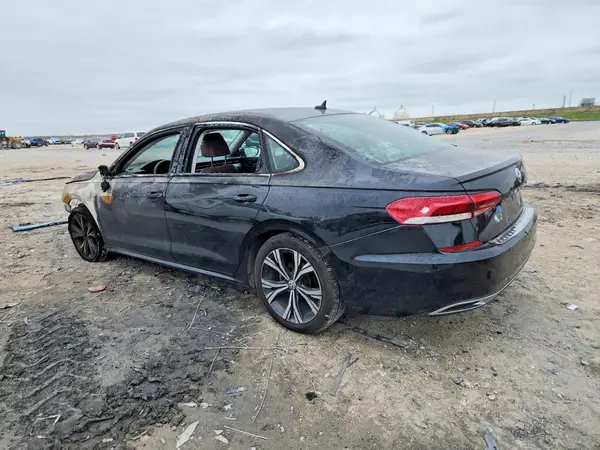 1VWSA7A32MC003717 2021 VOLKSWAGEN PASSAT - Image 2