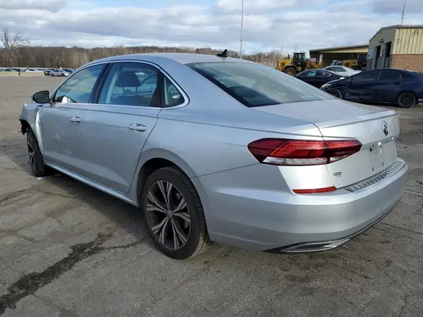 1VWSA7A32MC015303 2021 VOLKSWAGEN PASSAT - Image 2