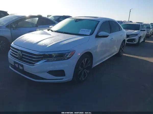 1VWSA7A32NC005789 2022 VOLKSWAGEN PASSAT - Image 2