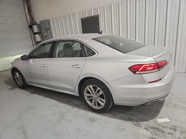 1VWSA7A33LC017818 2020 VOLKSWAGEN PASSAT - Image 2