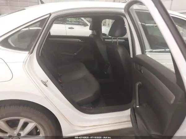 1VWSA7A33LC024221 2020 VOLKSWAGEN PASSAT - Image 8