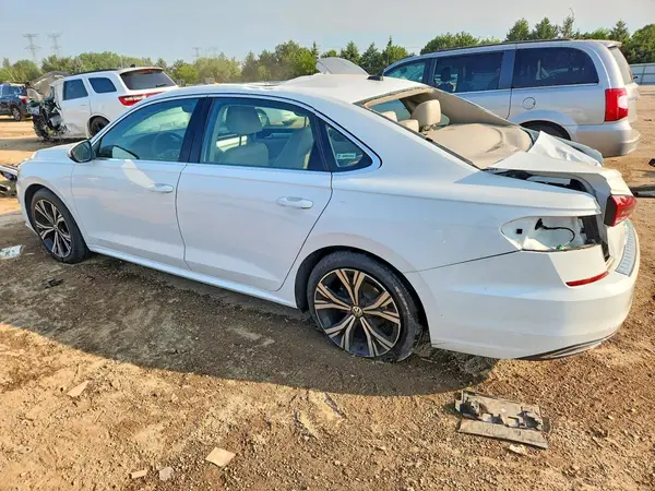1VWSA7A33MC003029 2021 VOLKSWAGEN PASSAT - Image 2