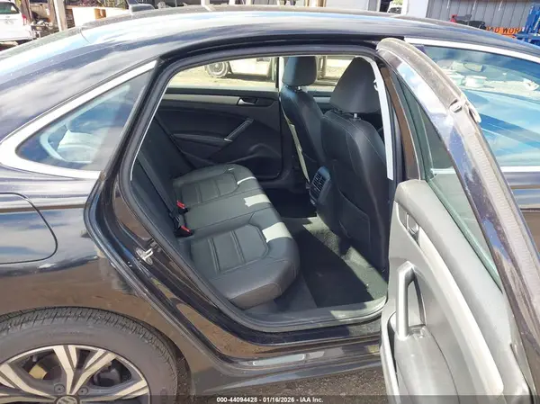 1VWSA7A33MC004133 2021 VOLKSWAGEN PASSAT - Image 8