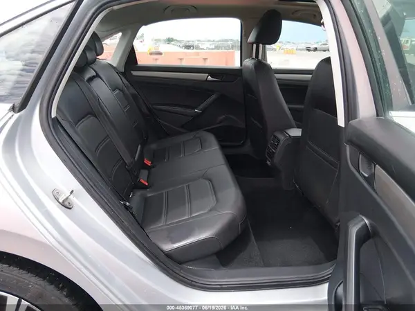 1VWSA7A33MC008831 2021 VOLKSWAGEN PASSAT - Image 8