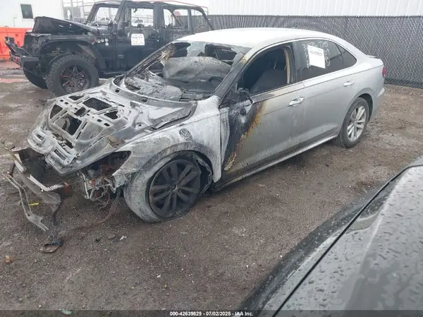 1VWSA7A34LC013941 2020 VOLKSWAGEN PASSAT - Image 2