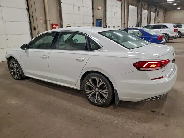 1VWSA7A34MC017599 2021 VOLKSWAGEN PASSAT - Image 2