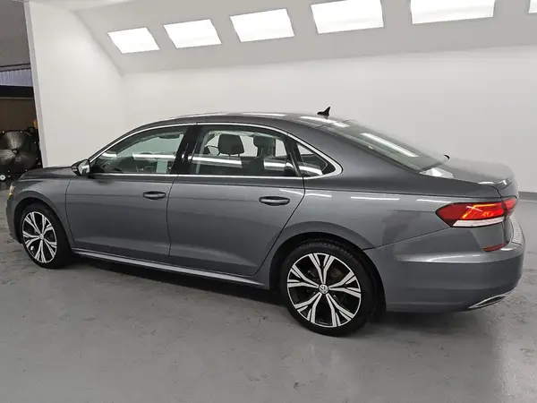 1VWSA7A35MC000441 2021 VOLKSWAGEN PASSAT - Image 2