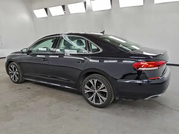 1VWSA7A35MC007177 2021 VOLKSWAGEN PASSAT - Image 2