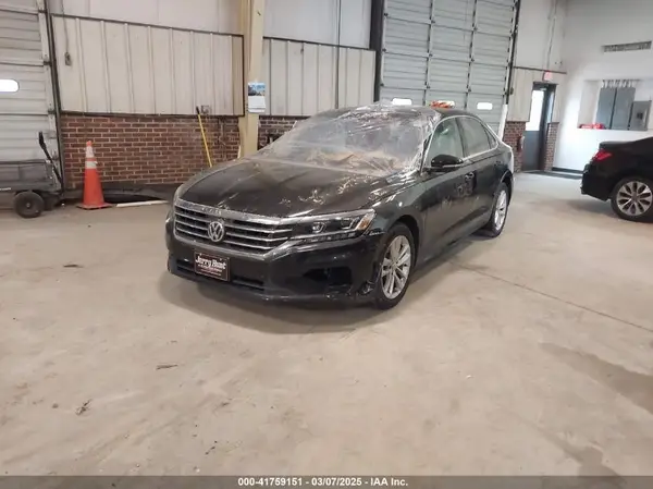 1VWSA7A37LC015537 2020 VOLKSWAGEN PASSAT - Image 2