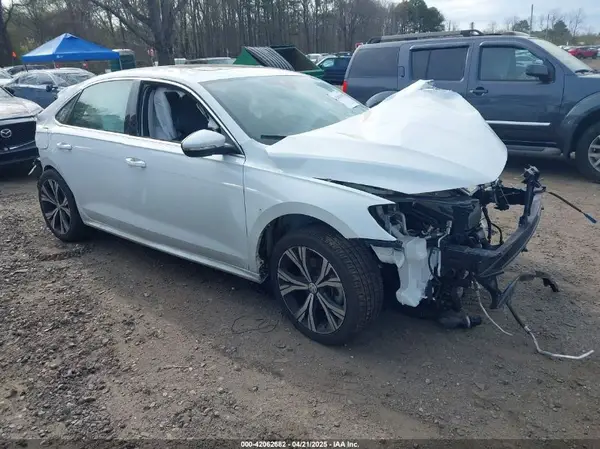 1VWSA7A38MC002586 2021 VOLKSWAGEN PASSAT - Image 1