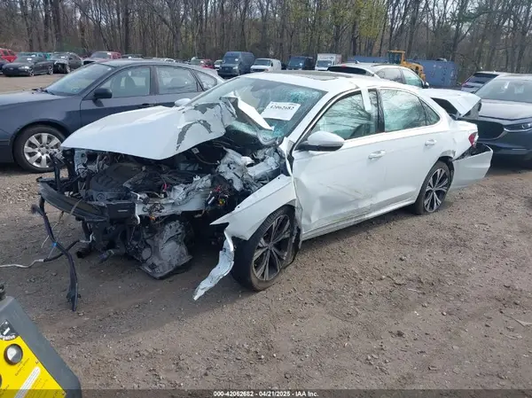 1VWSA7A38MC002586 2021 VOLKSWAGEN PASSAT - Image 2