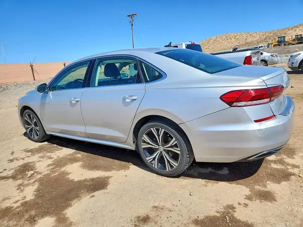 1VWSA7A38MC010364 2021 VOLKSWAGEN PASSAT - Image 2