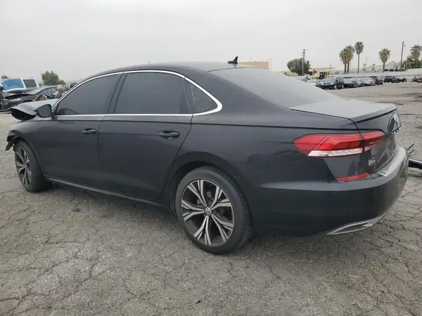 1VWSA7A38NC009667 2022 VOLKSWAGEN PASSAT - Image 2