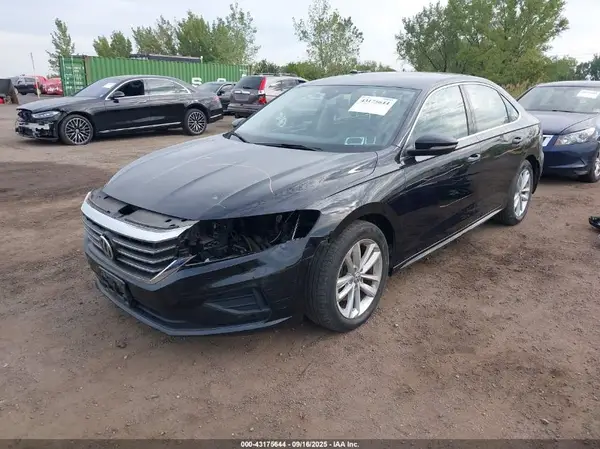 1VWSA7A39LC021615 2020 VOLKSWAGEN PASSAT - Image 2