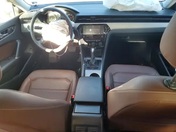 1VWSA7A39MC005173 2021 VOLKSWAGEN PASSAT - Image 8