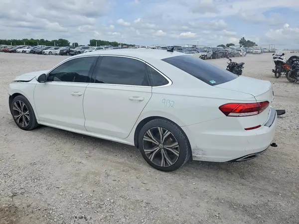 1VWSA7A39MC007067 2021 VOLKSWAGEN PASSAT - Image 2