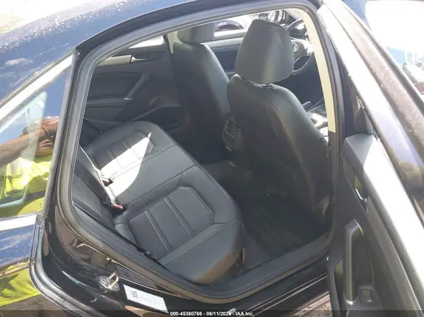 1VWSA7A39MC009420 2021 VOLKSWAGEN PASSAT - Image 8