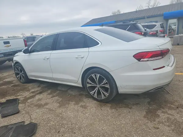 1VWSA7A39NC000475 2022 VOLKSWAGEN PASSAT - Image 2
