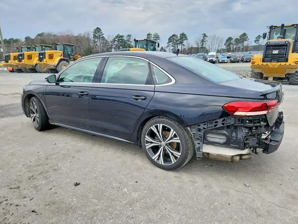 1VWSA7A39NC004428 2022 VOLKSWAGEN PASSAT - Image 2