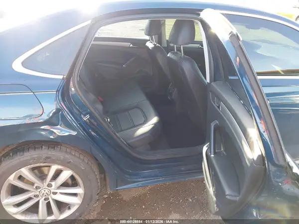 1VWSA7A3XLC014236 2020 VOLKSWAGEN PASSAT - Image 8