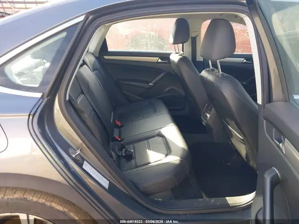 1VWSA7A3XNC000632 2022 VOLKSWAGEN PASSAT - Image 8