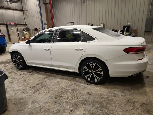 1VWSA7A3XNC001389 2022 VOLKSWAGEN PASSAT - Image 2