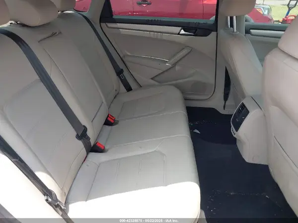 1VWSA7A3XNC002431 2022 VOLKSWAGEN PASSAT - Image 8