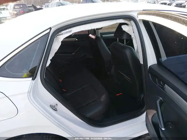 1VWSA7A3XNC005913 2022 VOLKSWAGEN PASSAT - Image 8