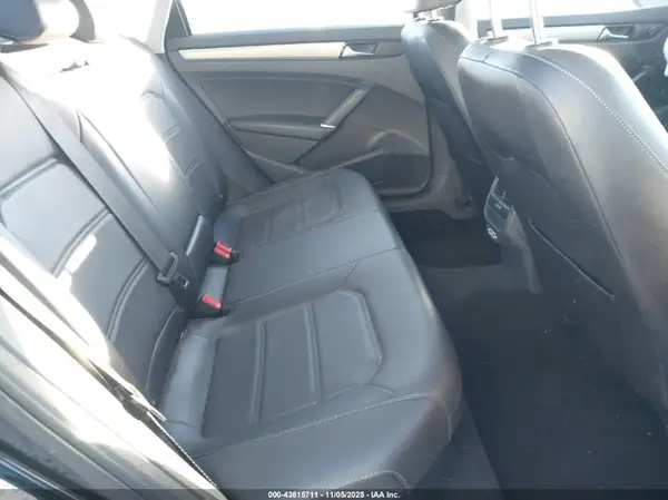 1VWSA7A3XNC007631 2022 VOLKSWAGEN PASSAT - Image 8