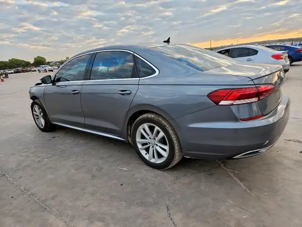 1VWWA7A39LC002452 2020 VOLKSWAGEN PASSAT - Image 2