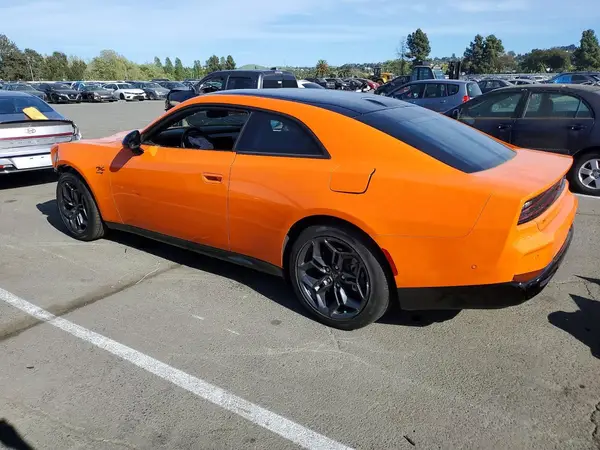 2C3CDBCK0SR542965 2025 DODGE CHARGER - Image 2