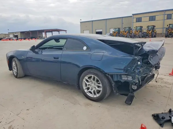 2C3CDBCK1SR559628 2025 DODGE CHARGER - Image 2