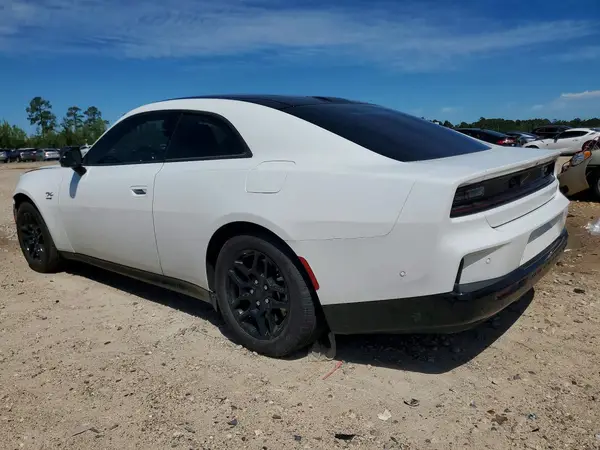 2C3CDBCK9SR564396 2025 DODGE CHARGER - Image 2