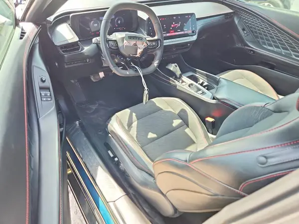 2C3CDBCKXSR542908 2025 DODGE CHARGER - Image 8