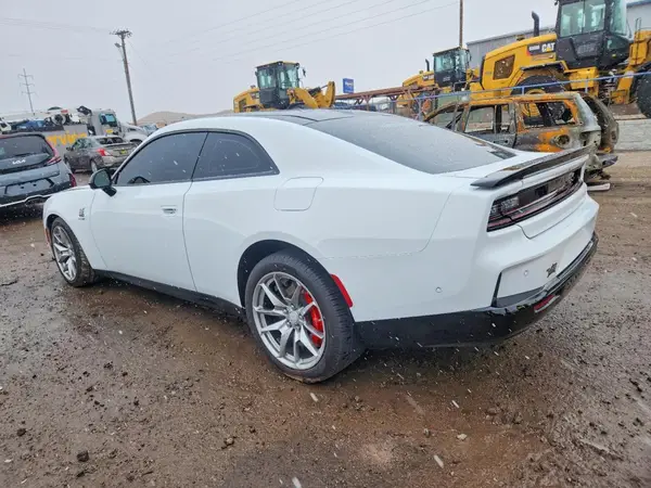 2C3CDBDK1RR206184 2024 DODGE CHARGER - Image 2