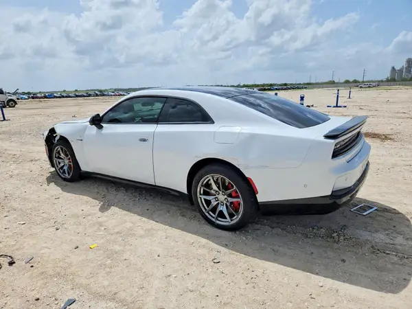 2C3CDBDK8RR207297 2024 DODGE CHARGER - Image 2