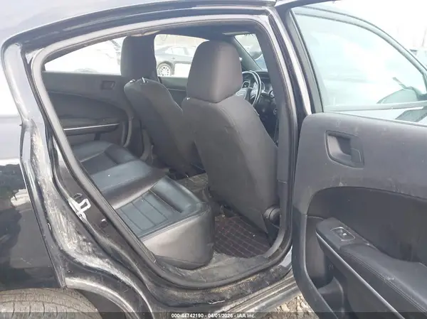 2C3CDXAG3KH570261 2019 DODGE CHARGER - Image 8