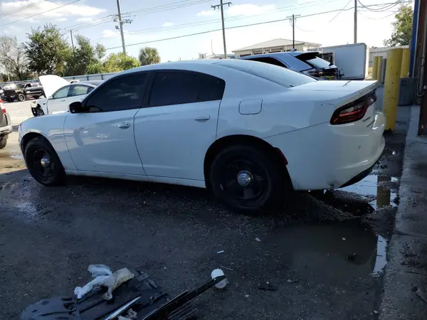 2C3CDXAG5HH583974 2017 DODGE CHARGER - Image 2