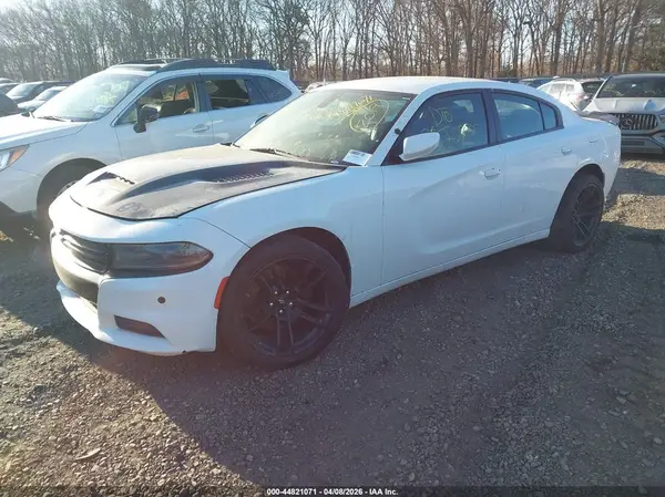 2C3CDXAT3KH553036 2019 DODGE CHARGER - Image 2