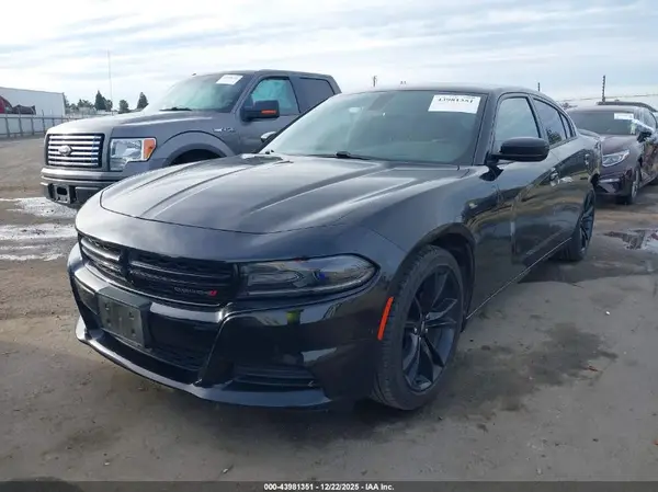 2C3CDXBG0HH513989 2017 DODGE CHARGER - Image 2