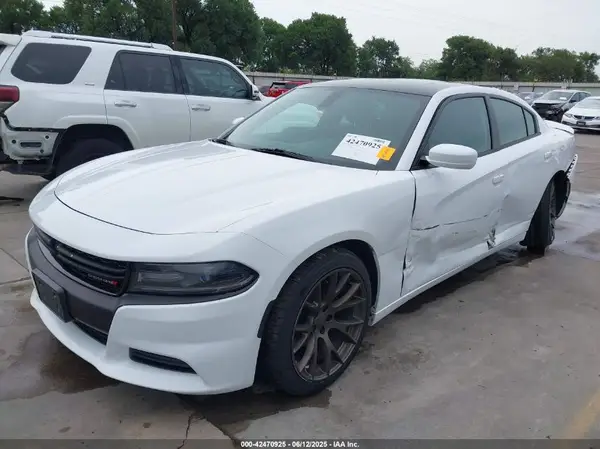 2C3CDXBG0HH547656 2017 DODGE CHARGER - Image 2