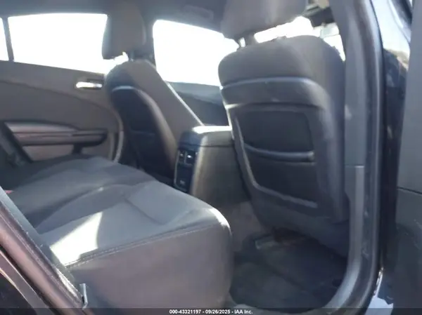 2C3CDXBG0HH575960 2017 DODGE CHARGER - Image 8