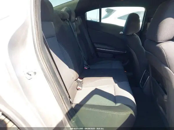 2C3CDXBG0HH620928 2017 DODGE CHARGER - Image 8