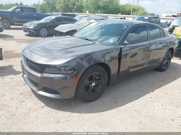 2C3CDXBG0JH180585 2018 DODGE CHARGER - Image 2
