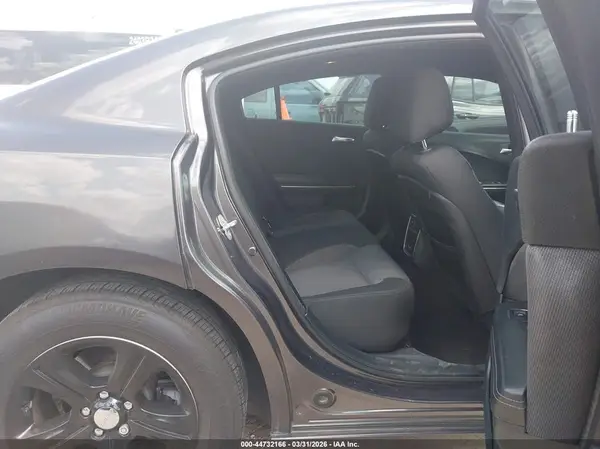 2C3CDXBG0JH180585 2018 DODGE CHARGER - Image 8